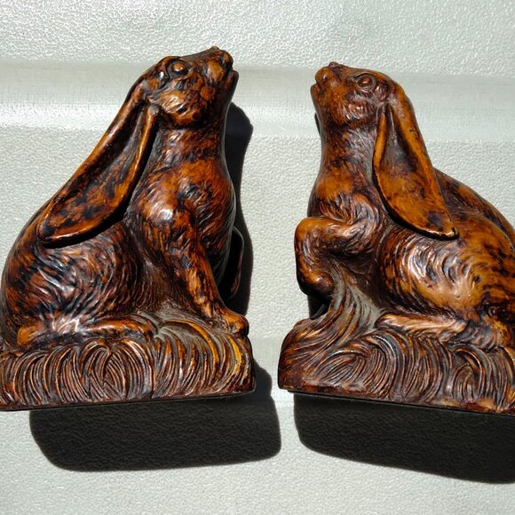 Adorable VTG Hand Painted Heavy Duty Resin Bunny Bookends - Picture 9 of 10